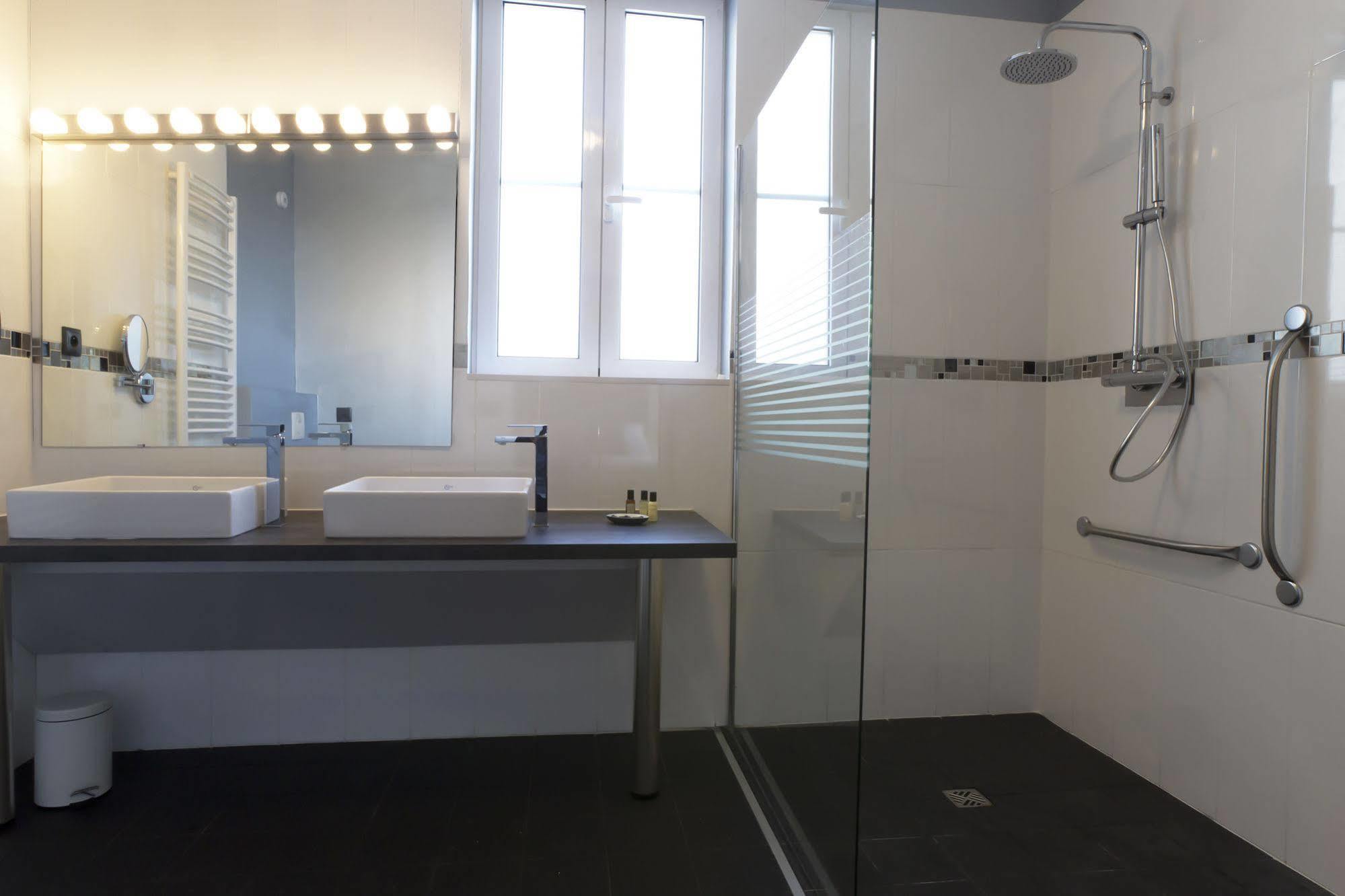 רושקורבון Boutique Hotel Valezieux מראה חיצוני תמונה